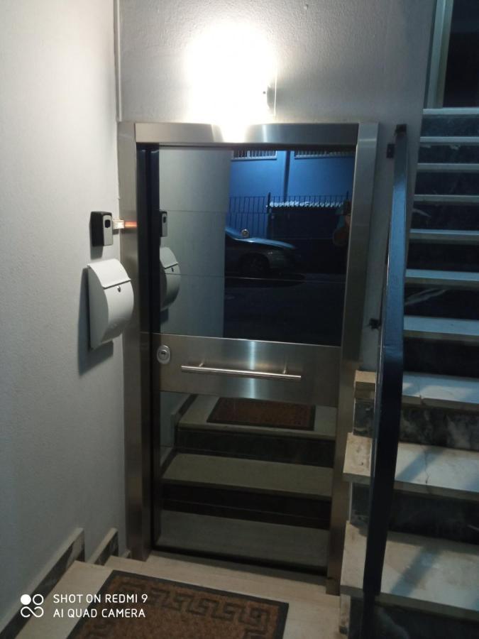 Patras' Hitech Apartment 外观 照片