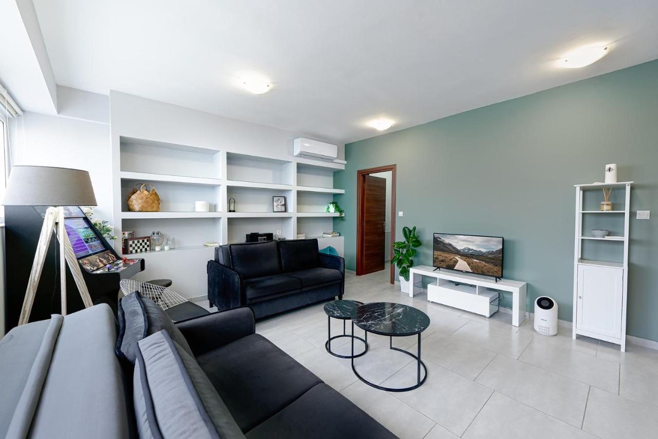 Patras' Hitech Apartment 外观 照片