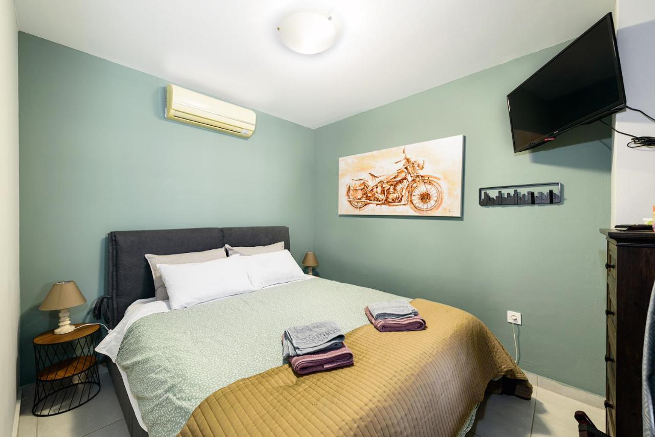 Patras' Hitech Apartment 外观 照片
